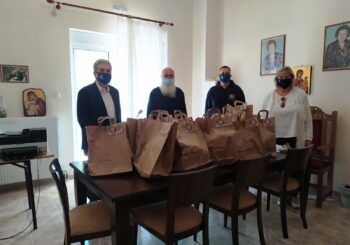 Προσφορά πασχαλινών δώρων στο γηροκομείο “Παναγιά Αρμενιώτισσα”- ΙΡΑ Λάρισας